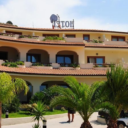 Hotel Scoglio Del Leone Дзамброне Екстериор снимка