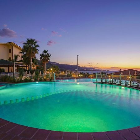 Hotel Scoglio Del Leone Дзамброне Екстериор снимка