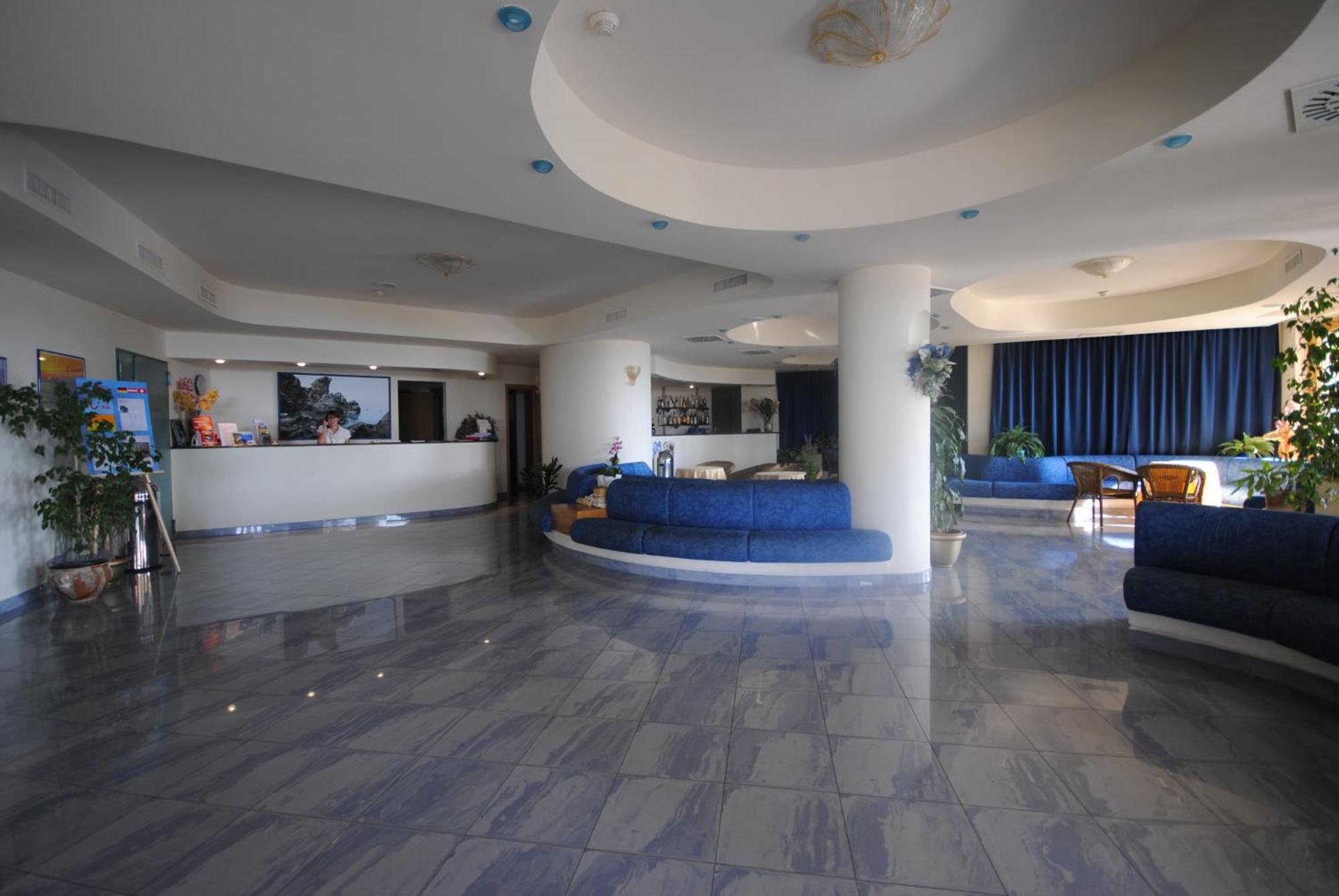 Hotel Scoglio Del Leone Дзамброне Екстериор снимка
