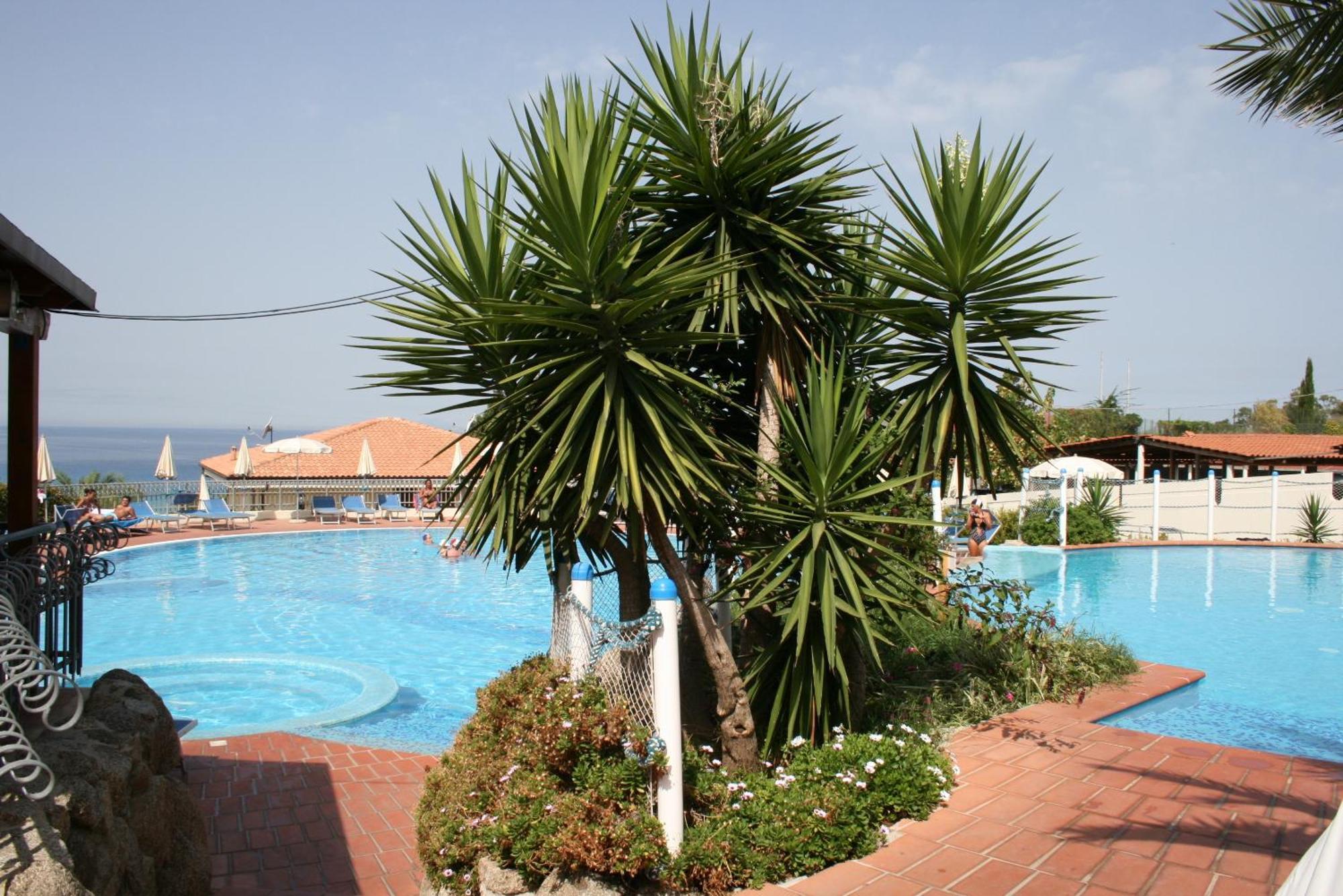 Hotel Scoglio Del Leone Дзамброне Екстериор снимка